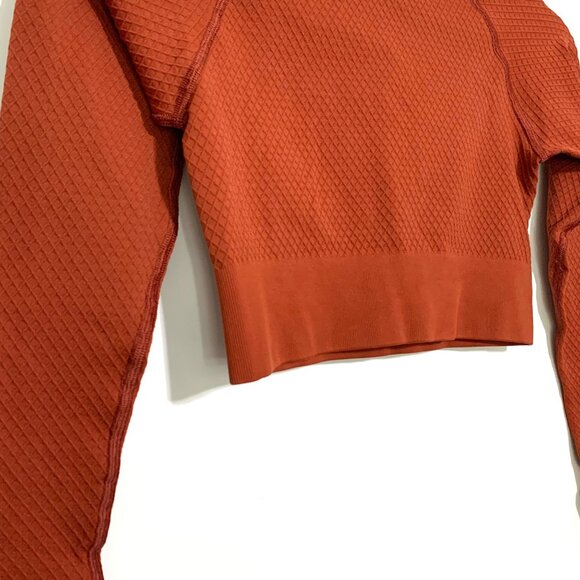 Balance Athletics Rust Orange Long Sleeve Crop Top Size Small Thumb Holes - Picture 7 of 11